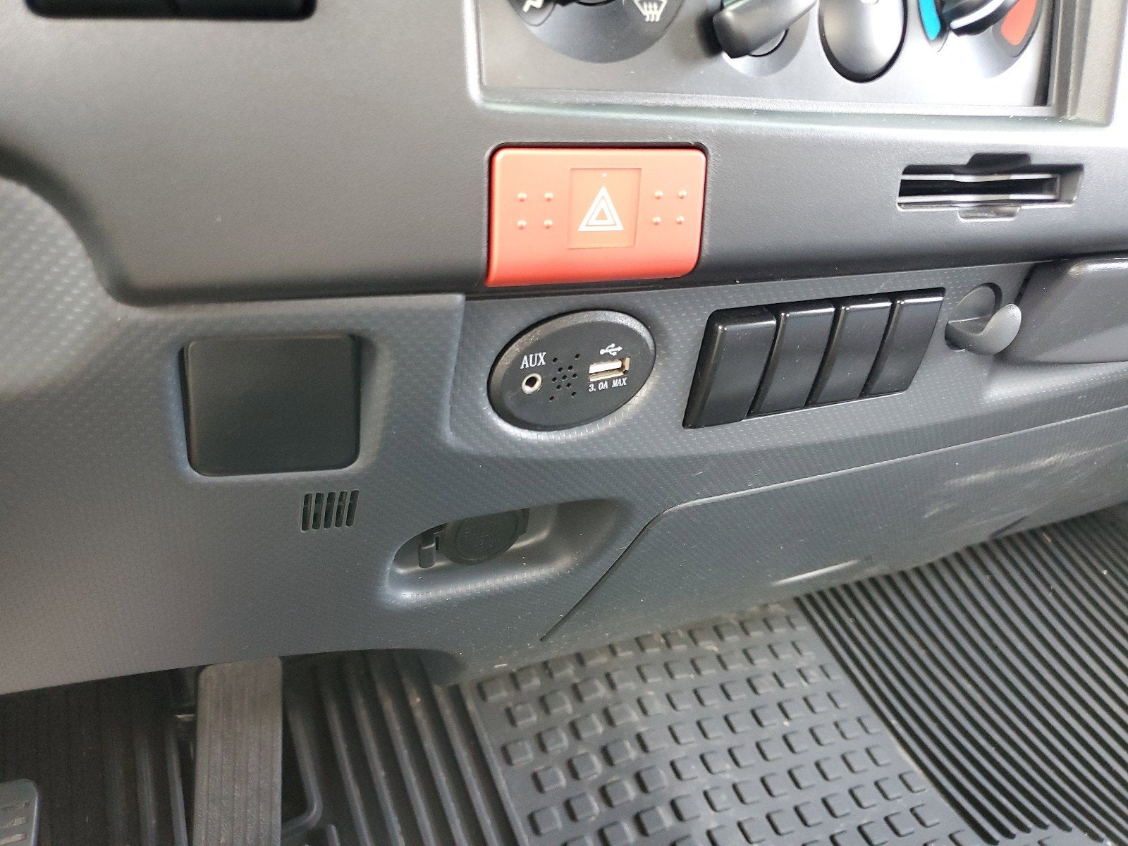 2023 Chevrolet Low Cab Forward 5500 XD Base