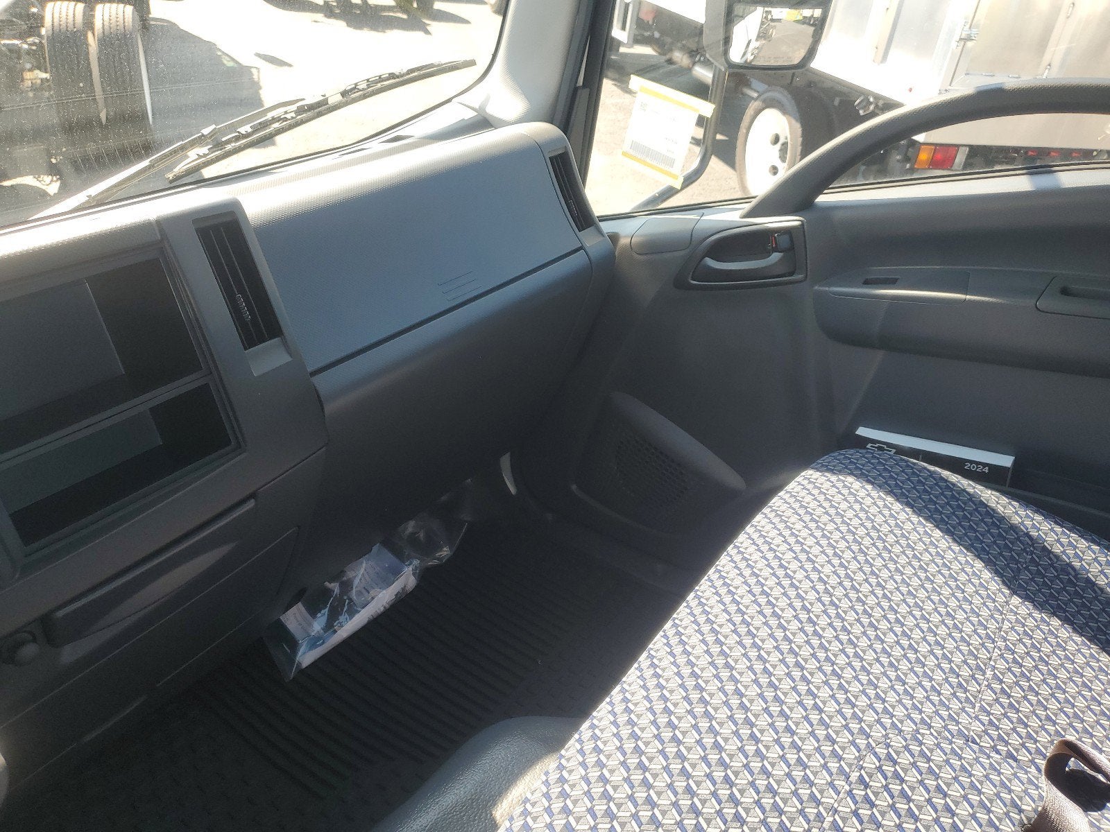 2024 Chevrolet Low Cab Forward 5500 XD Base