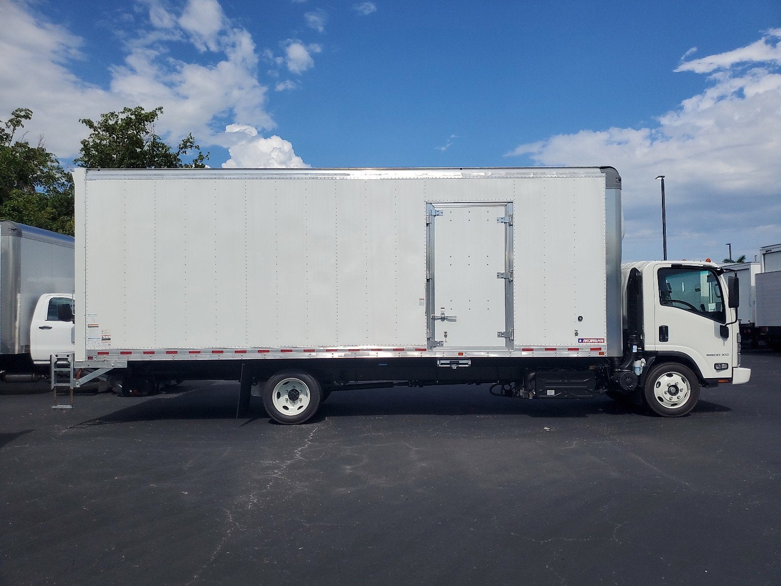 2023 Chevrolet Low Cab Forward 5500 XD Base