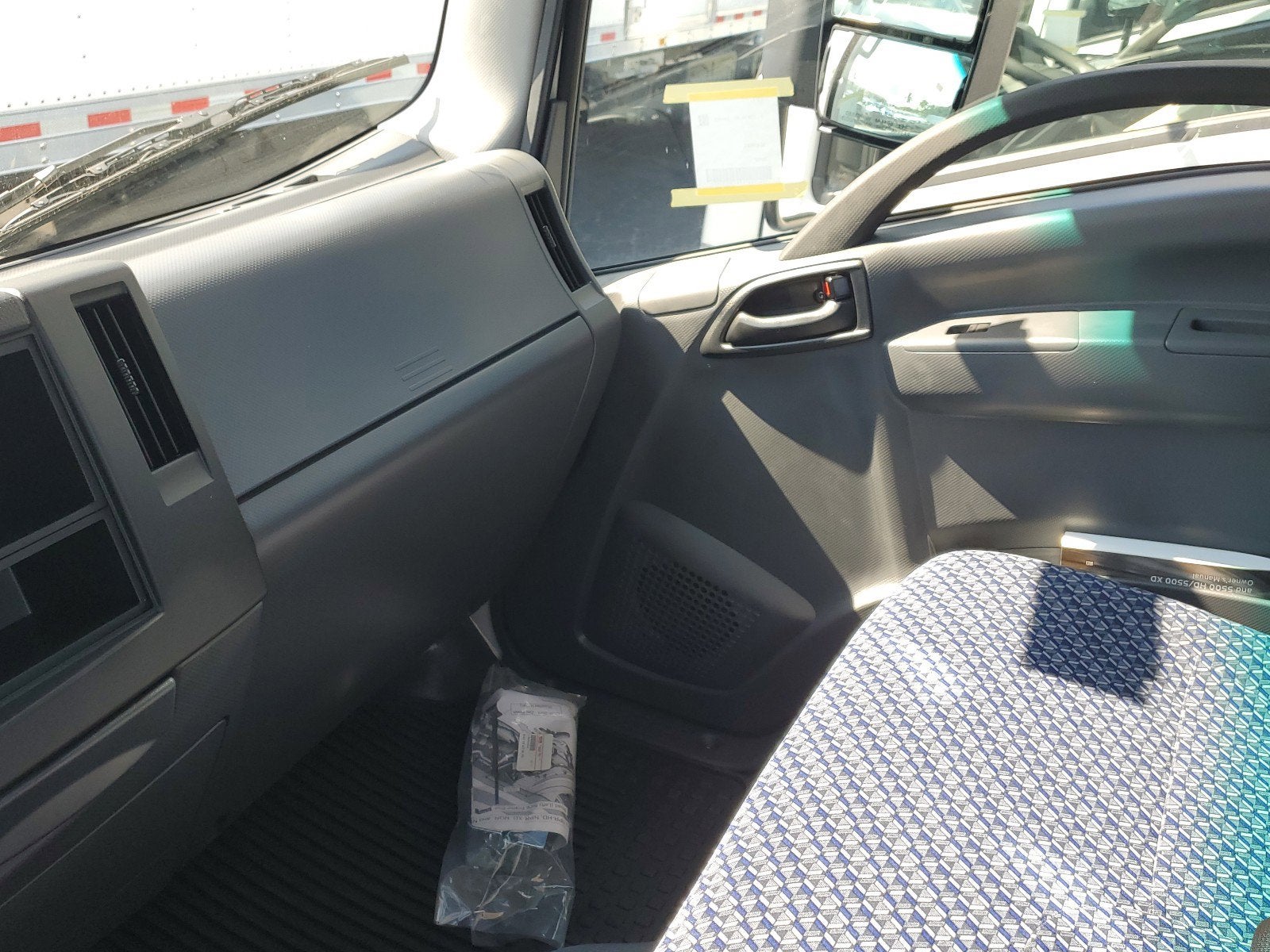 2024 Chevrolet Low Cab Forward 5500 XD Base