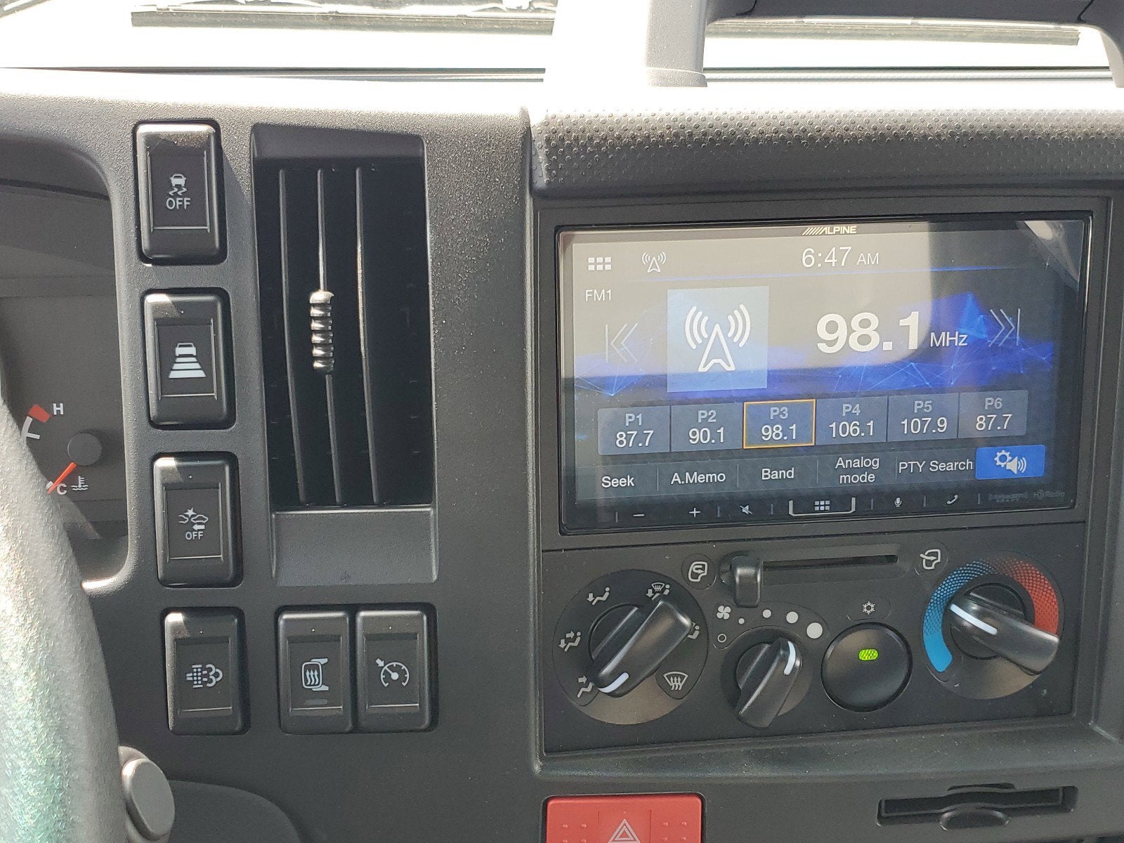 2024 Chevrolet Low Cab Forward 5500 HD Base