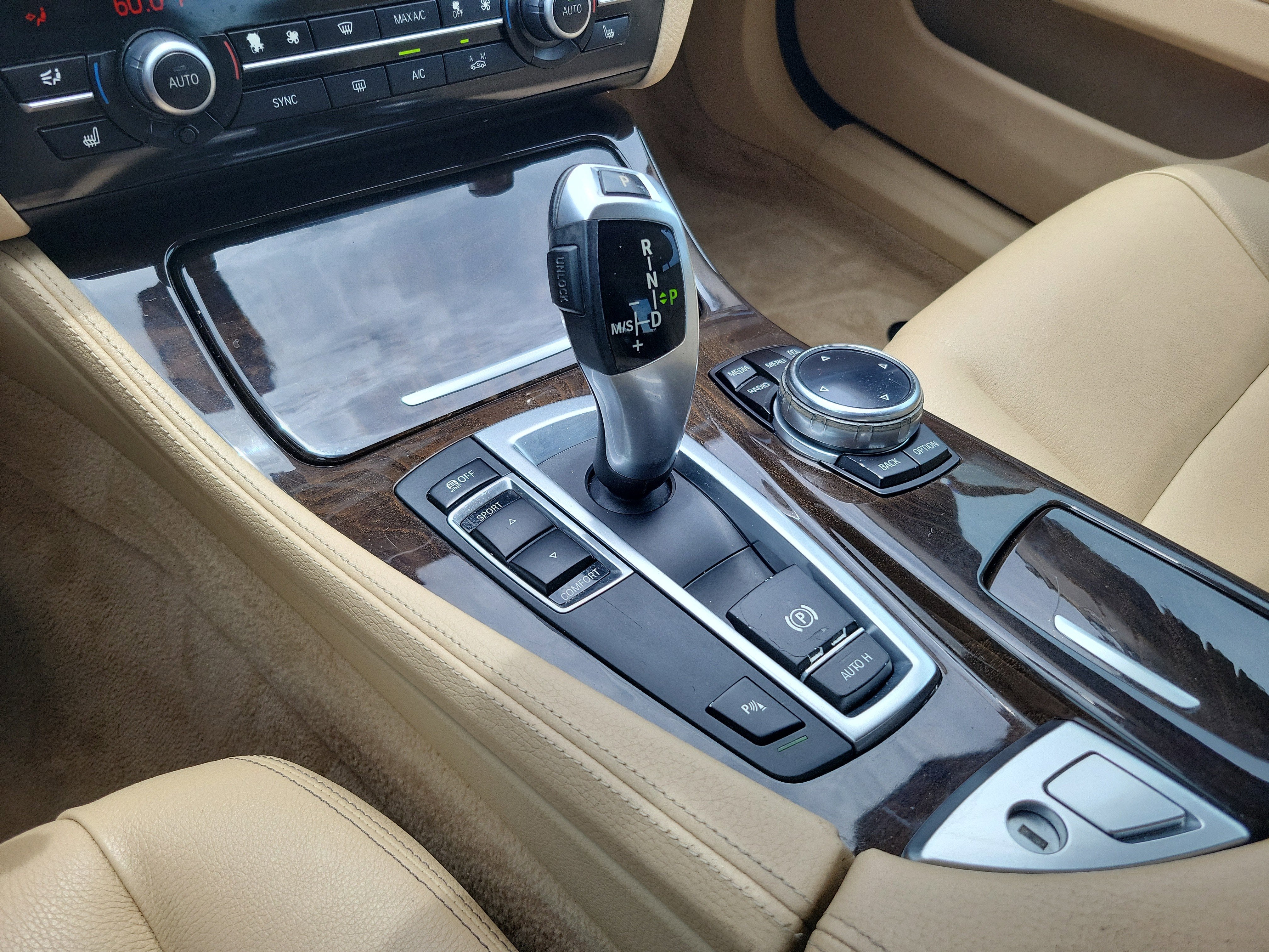 2014 BMW 5 Series 528i